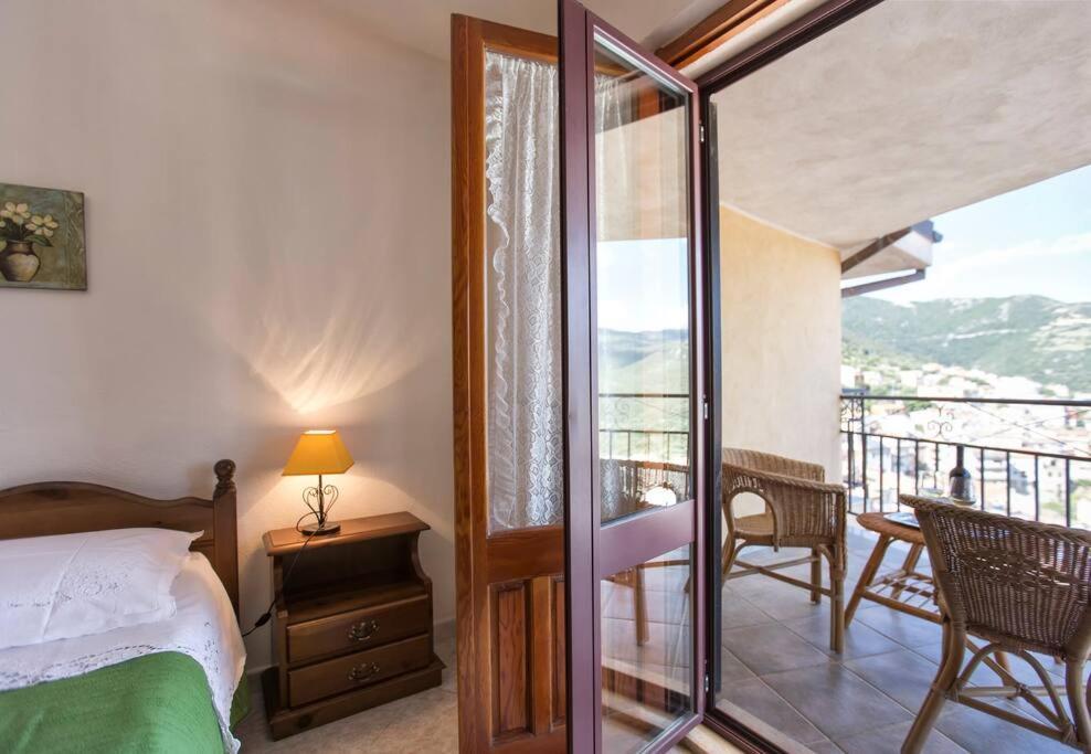 Rooms&Terraces Urzulei ภายนอก รูปภาพ